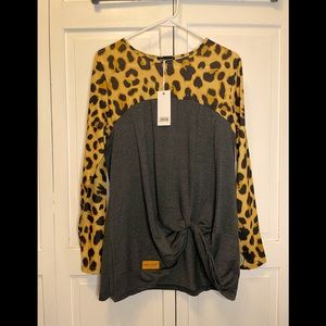 Simply Southern - Knot Top Leopard - M